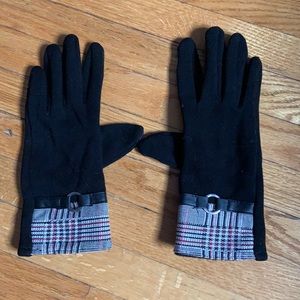 Ardene black winter gloves